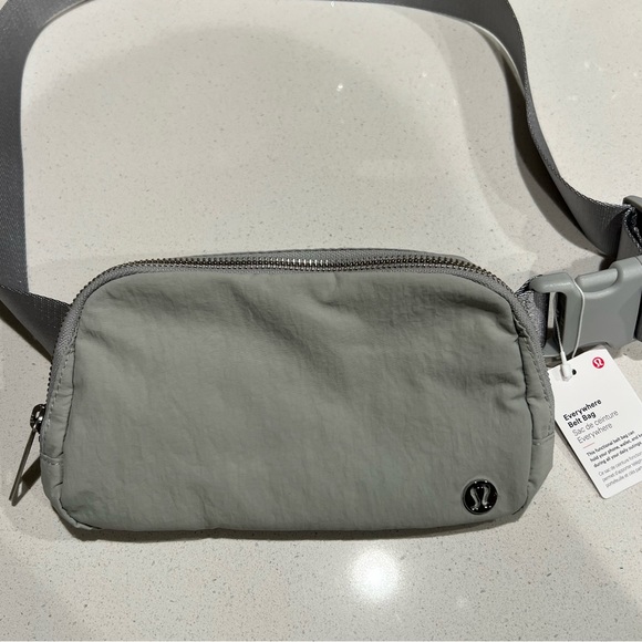 lululemon athletica Bags Nwt Lululemon Everywhere Belt Bag In Color Seal Grey Poshmark